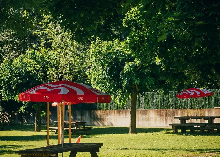 Camping Intercommunal De Beaurepaire (Isere)